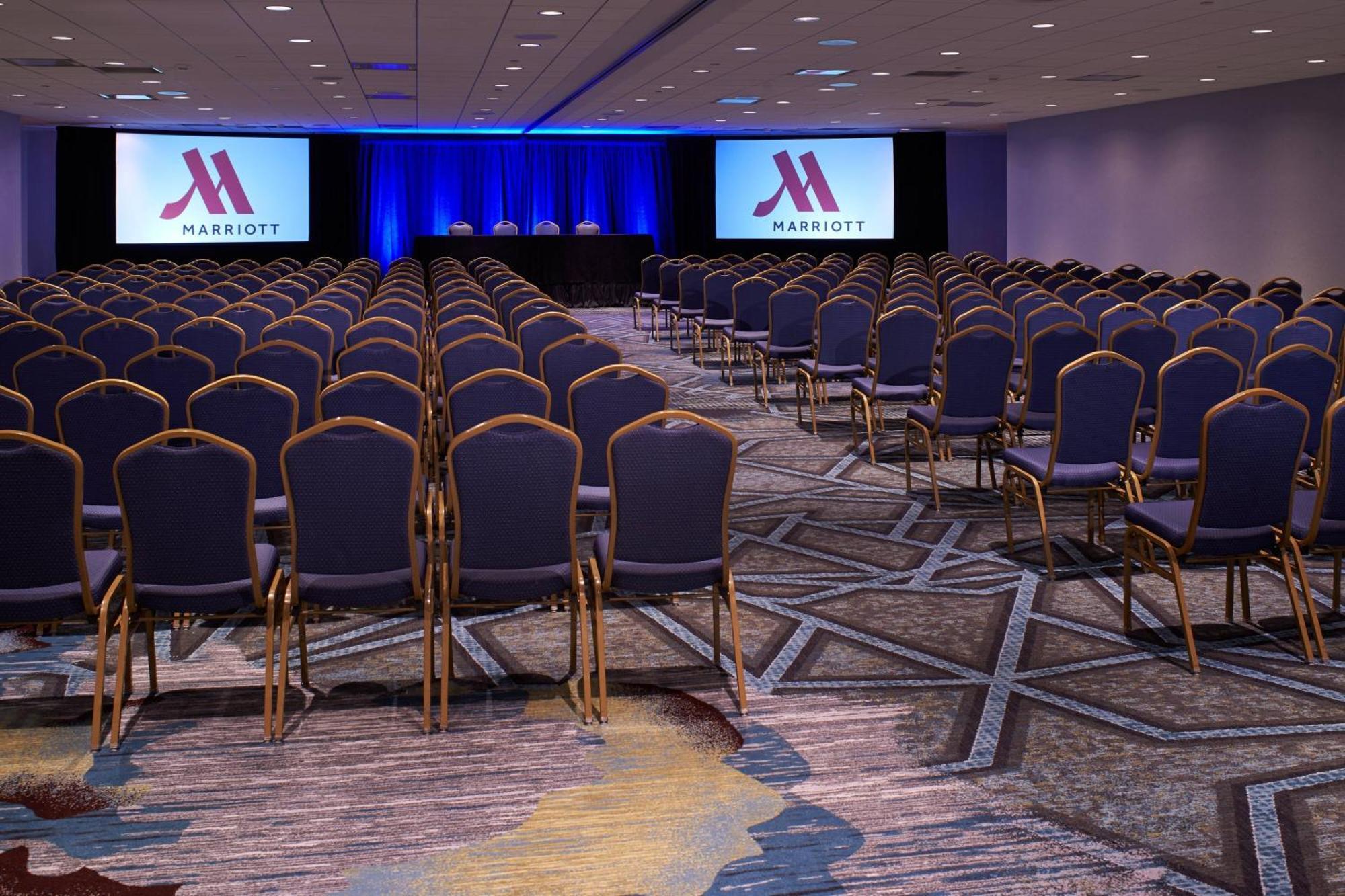Hotel Marriott At The Renaissance Center