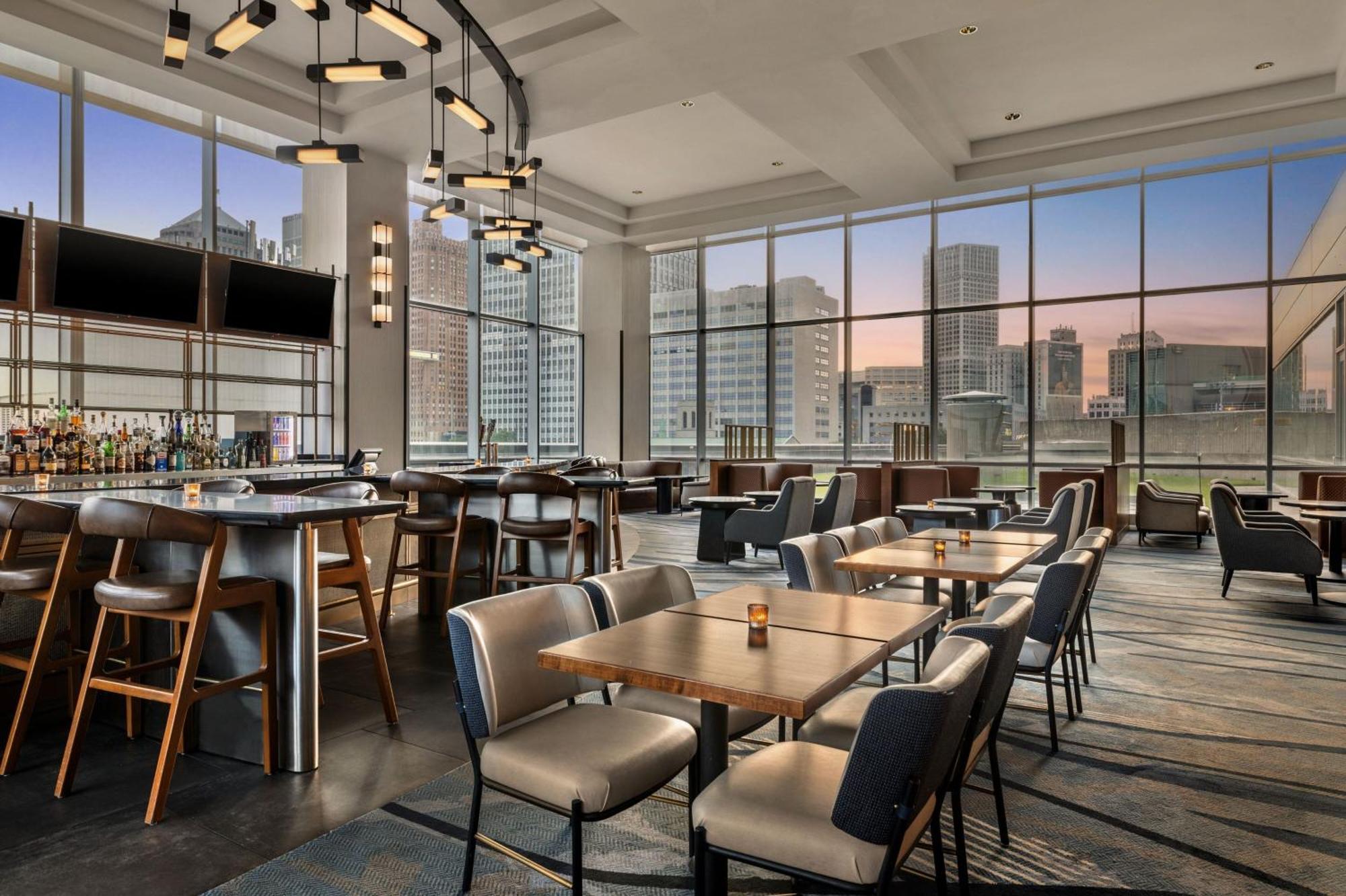 Hotel Marriott At The Renaissance Center 3*