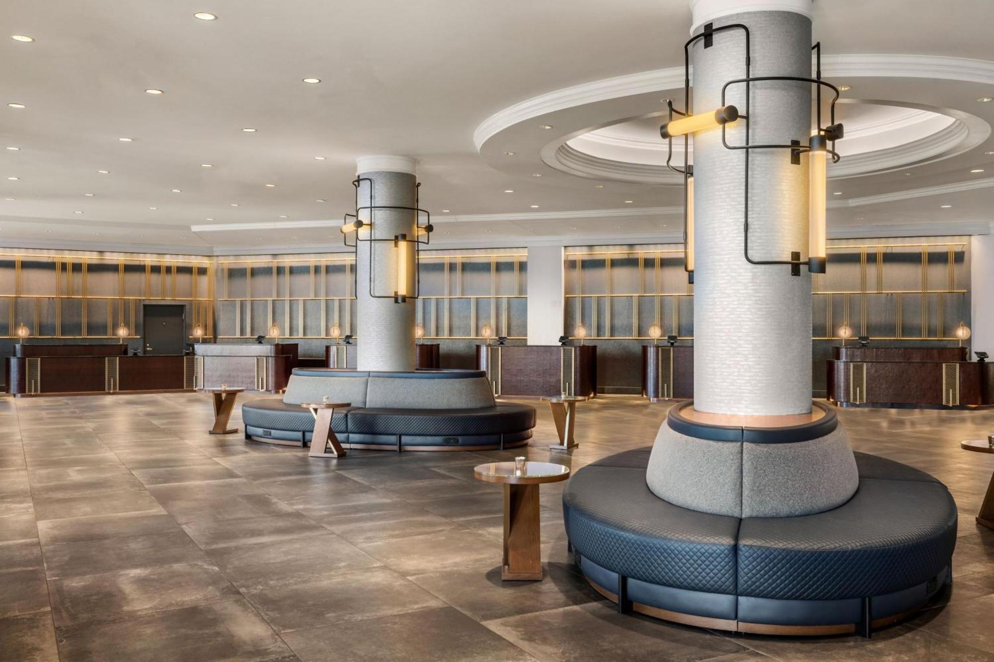 Marriott At The Renaissance Center Hotel 3*