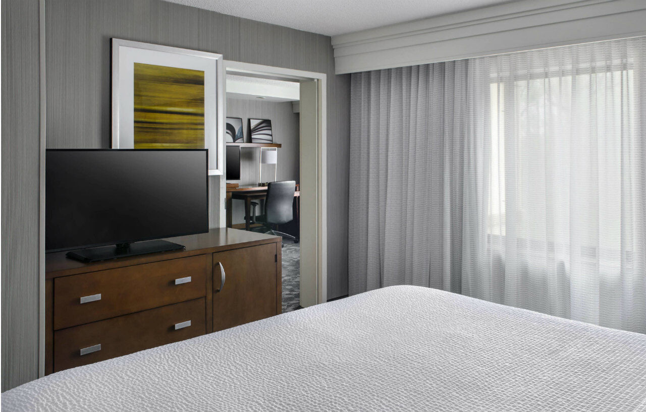 Marriott At The Renaissance Center Hotel 3*